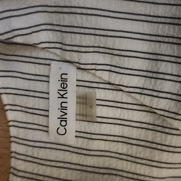 Calvin Klein Striped Jumpsuit Cropped wide leg sleeveless v-neck white 6 - Picture 3 of 5